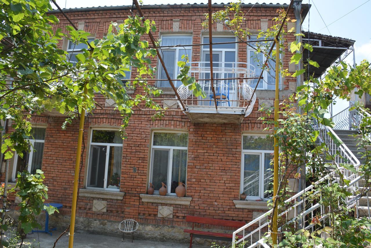 Friends House Hotel Kutaiszi Kültér fotó