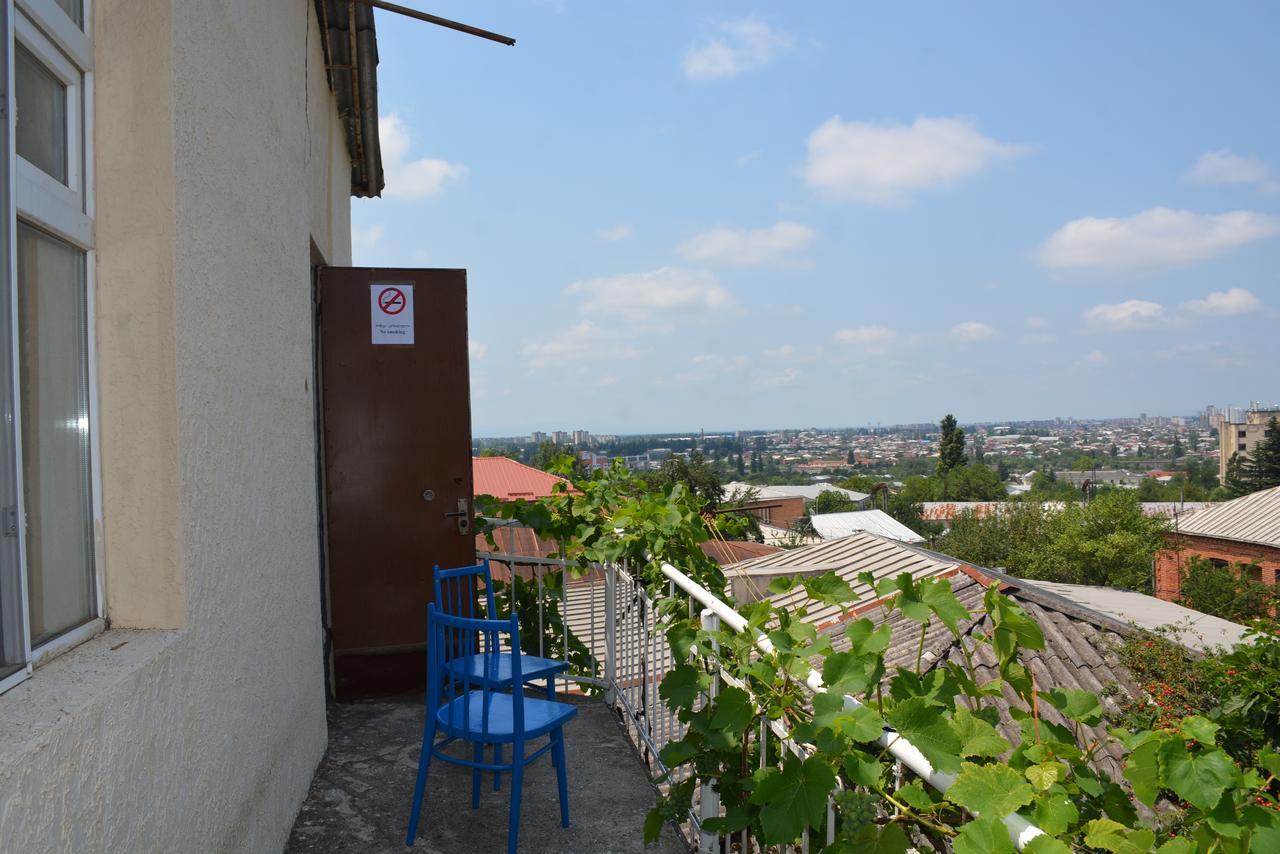Friends House Hotel Kutaiszi Kültér fotó