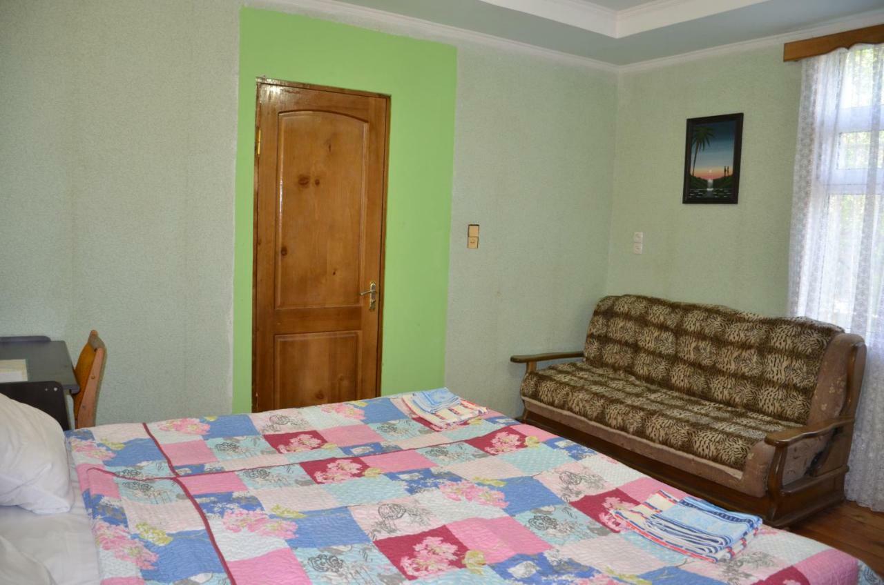 Friends House Hotel Kutaiszi Kültér fotó