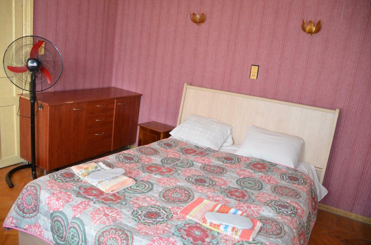 Friends House Hotel Kutaiszi Kültér fotó
